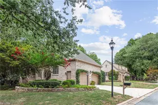 35 Sturbridge Ln, Greensboro, NC 27408 - Photo 5