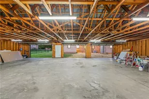 117 Hinshaw Ave, Yadkinville, NC 27055 - Photo 9