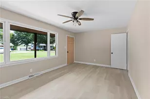 117 Hinshaw Ave, Yadkinville, NC 27055 - Photo 17
