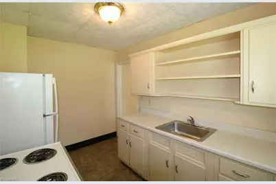 2509 Miller Park Circle #A, Winston-Salem, NC 27103 - Photo 7