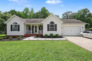 842 Charter Oaks Dr, Randleman, NC 27317 - Photo 3