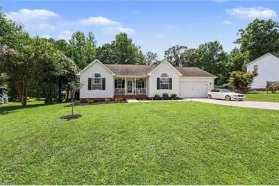 842 Charter Oaks Drive, Randleman, NC 27317 - Photo 5
