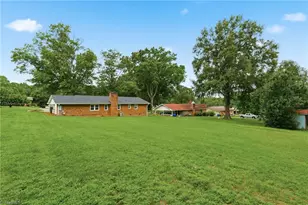145 W Lake Rd, Eden, NC 27288 - Photo 17