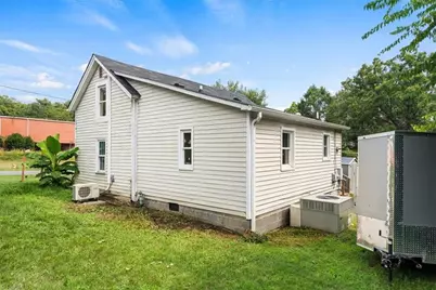 301 West End Boulevard, Madison, NC 27025 - Photo 5