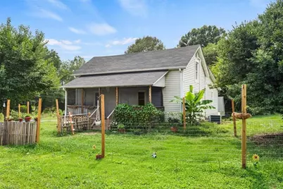301 West End Boulevard, Madison, NC 27025 - Photo 1