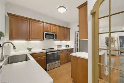 524 College Road #204, Greensboro, NC 27410 - Photo 5
