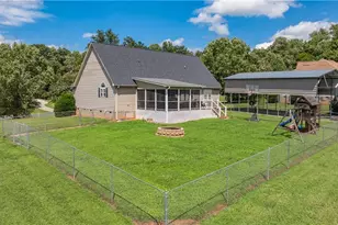 3146 Clear Ridge Dr, Trinity, NC 27370 - Photo 13