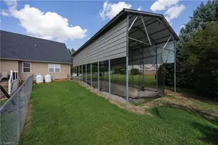 3146 Clear Ridge Dr, Trinity, NC 27370 - Photo 11