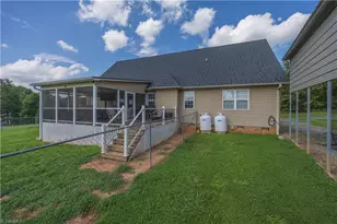 3146 Clear Ridge Dr, Trinity, NC 27370 - Photo 15