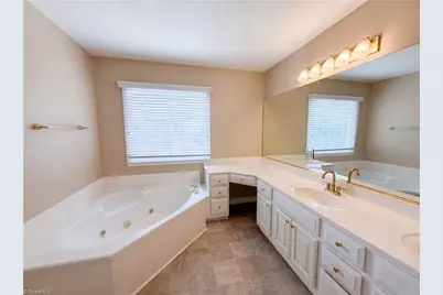 524 Sun Creek Drive, Winston-Salem, NC 27104 - Photo 23