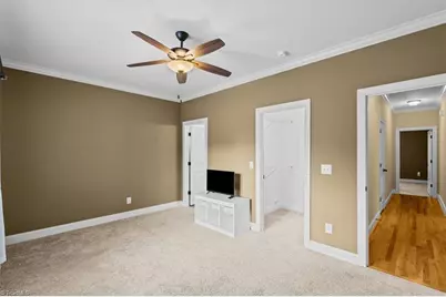 4898 Forest Oaks Drive, Greensboro, NC 27406 - Photo 33