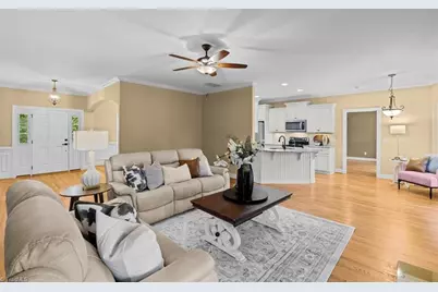 4898 Forest Oaks Drive, Greensboro, NC 27406 - Photo 11