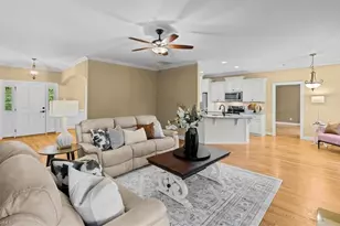 4898 Forest Oaks Dr, Greensboro, NC 27406 - Photo 11