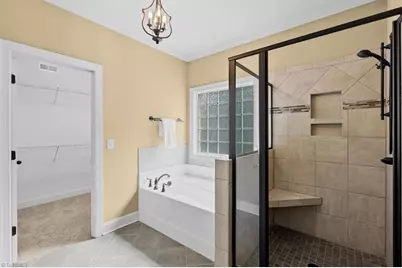 4898 Forest Oaks Drive, Greensboro, NC 27406 - Photo 25