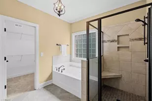 4898 Forest Oaks Dr, Greensboro, NC 27406 - Photo 25