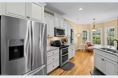 4898 Forest Oaks Drive, Greensboro, NC 27406 - Photo 17
