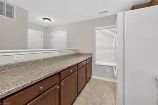 350 Robyns Gln Cir, Greensboro, NC 27409 - Photo 5