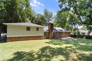 430 Flyntvalley Dr, Winston-Salem, NC 27104 - Photo 33