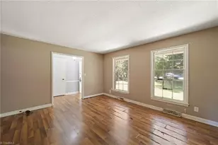 430 Flyntvalley Dr, Winston-Salem, NC 27104 - Photo 13