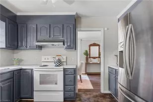 6111 Arcadia Dr, Greensboro, NC 27410 - Photo 9