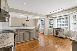 1106 McDowell Dr, Greensboro, NC 27408 - Photo 5