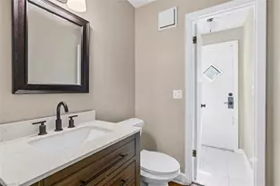1106 McDowell Dr, Greensboro, NC 27408 - Photo 17