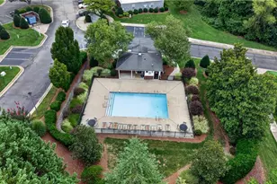 4290 Cedarcroft Ct, Greensboro, NC 27409 - Photo 9