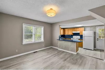1025 Lawson Street, Eden, NC 27288 - Photo 9