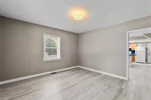 1025 Lawson St, Eden, NC 27288 - Photo 7