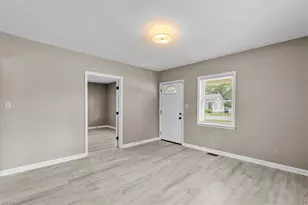 1025 Lawson St, Eden, NC 27288 - Photo 5