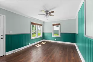 220 Broad St, Mount Airy, NC 27030 - Photo 7