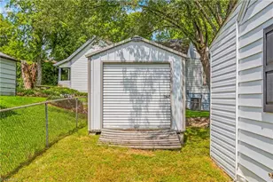 220 Broad St, Mount Airy, NC 27030 - Photo 25