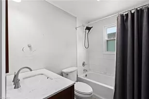 220 Broad St, Mount Airy, NC 27030 - Photo 15