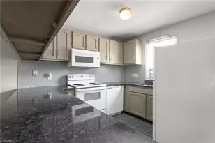517 Tate St, Greensboro, NC 27403 - Photo 25