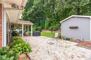 5325 Summerwood Dr, Greensboro, NC 27455 - Photo 27