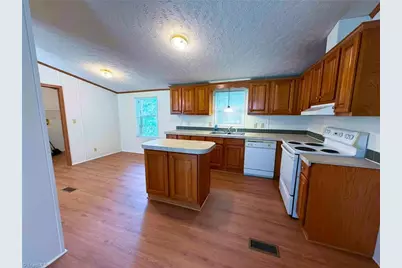 1042 Wells Creek Road, Madison, NC 27025 - Photo 7