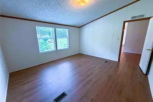 1042 Wells Creek Rd, Madison, NC 27025 - Photo 21