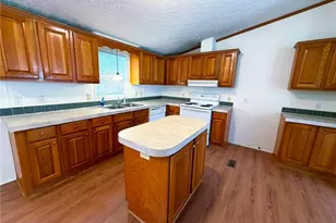 1042 Wells Creek Rd, Madison, NC 27025 - Photo 9