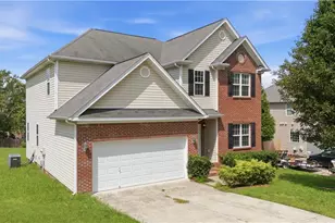 3890 Filton Dr, Greensboro, NC 27406 - Photo 3