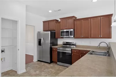 1564 Abbey Park Court, Kernersville, NC 27284 - Photo 5