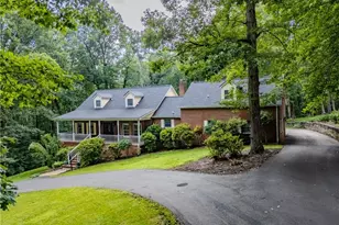 158 Oakmont Pl, Mount Airy, NC 27030 - Photo 7