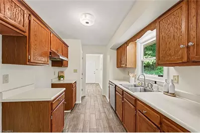 627 Woodland Circle, Asheboro, NC 27203 - Photo 5