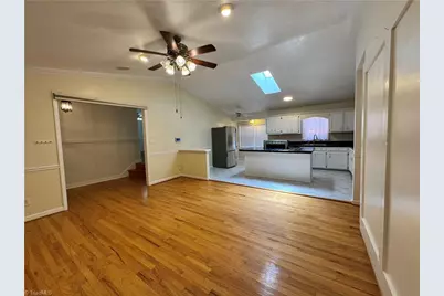 5121 W Wendover Avenue, Jamestown, NC 27282 - Photo 13