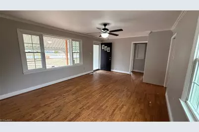 300 Dameron Street, Eden, NC 27288 - Photo 9