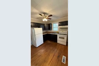 300 Dameron Street, Eden, NC 27288 - Photo 3