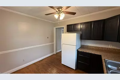300 Dameron Street, Eden, NC 27288 - Photo 11