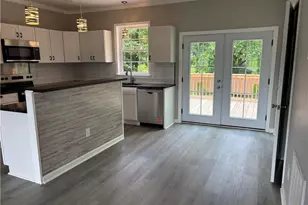 129 E Oakdale St, Mount Airy, NC 27030 - Photo 7