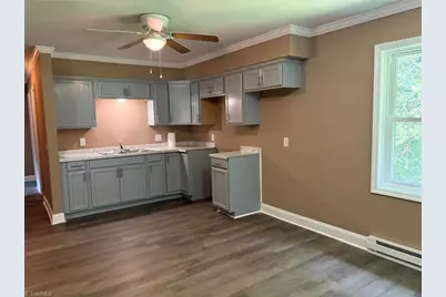308 K Street, North Wilkesboro, NC 28659 - Photo 3