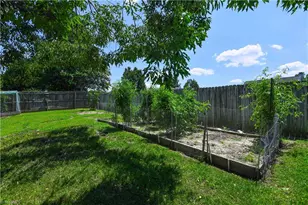 5607 Wellsley Dr W, Greensboro, NC 27407 - Photo 35
