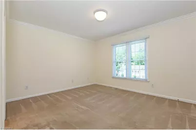 5607 Wellsley Drive W, Greensboro, NC 27407 - Photo 19
